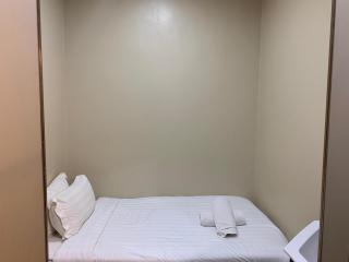 Aeropod Hostel Economy Deluxe King Room - Kota Kinabalu - 5