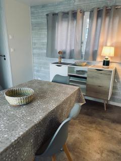 Charmant chalet au bord du lac, 50 m2, 2 chambres - Caurel - 3
