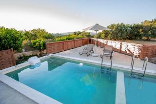 Villa Altura - With Private Pool - Roústika - 7