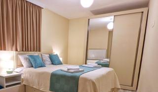 Ideal Home - 1