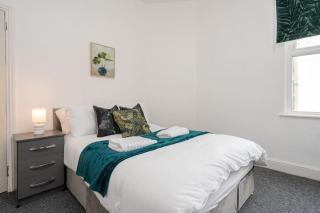 Stunning 5 bedroom home Wirral Birkenhead Sleeps 9- Free Parking-5G Internet - Birkenhead - 6