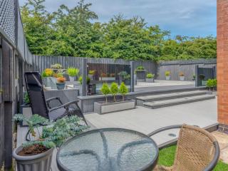 Charming Modern Retreat with Private Garden - Pass the Keys - Hinstock - 6