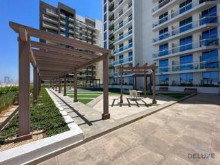 Stunning Studio Apartment in Azizi Star , Jebel Ali by Deluxe Holiday Homes - Dubái - 4