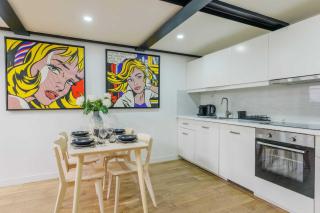 "Parisian duplex cocoon in Saint-Germain-Des-Pres " - París - 2