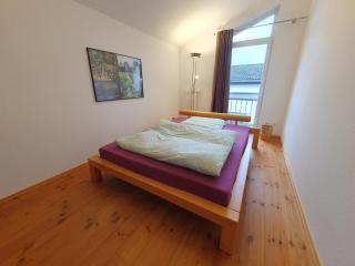 Fußläufig zum Siebengebirge und direkt am Rhein - Renovierte Ferienwohnung - Königswinter - 1