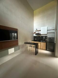 Entire Modern House with ricefield view and private garage - Sanur - 3