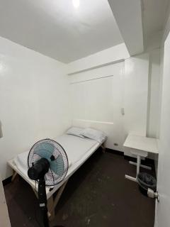 J&R Pensions Inn - Manila - 2
