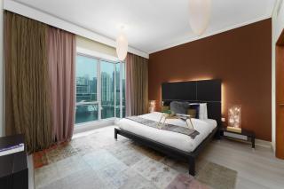 Maison Privee - Cosmopolitan Apt with Scenic Dubai Marina Vws - 1
