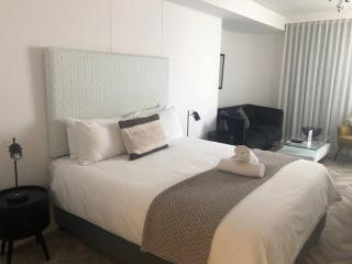 City Centre Studio with Patio - 9