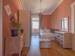 Pinnacle Apartment with balcony - Budapest - 3