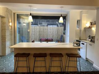 Grand appartement central aéré avec terrasse - 8