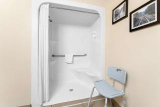 Comfort Suites near Robins Air Force Base - Warner Robins - 4