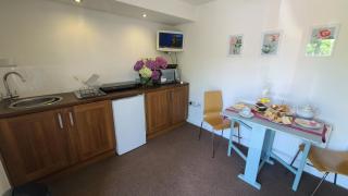The Garden Room - Hednesford - 4