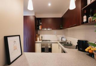 Chic Northside Apartment - 4