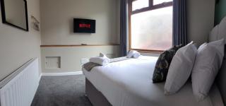 3 Doubles - Sleeps 8 - Ideal for Work Crews - 2