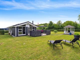 Holiday Home Tayana - 700m from the sea by Interhome - Neder Lysabild - 0