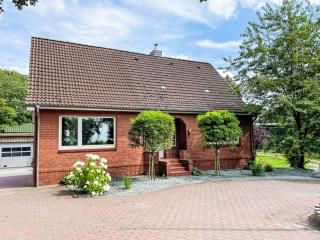 Holiday Home Landliebe by Interhome - Wingst - 0