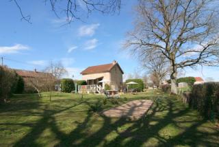 Vrijstaand huis in Thil sur Arroux met jacuzzi - 9