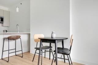 W Loop 1BR w Gym Pool in heart of Greektown CHI-531 - 6