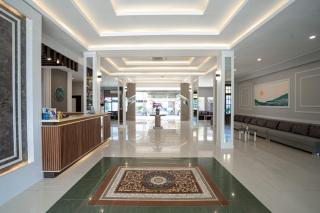 Front One HK Resort Simpang Lima - 1