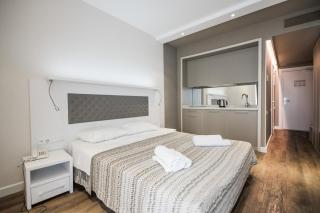 Sunny Studio near the Sea in Batumi- By Wehost - Batoemi - 1
