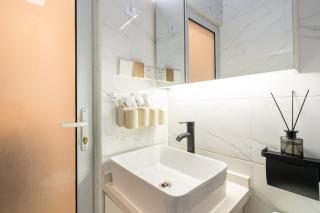 Shanghai Hills & Well-Time French Retro Suite near Bund and Line 2 East Nanjing Rd - 3