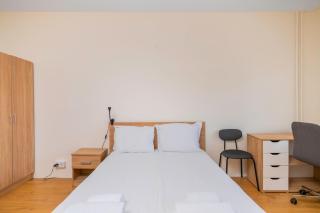 Your 2BD Home Away From Home with Working Space - Sofia - 1