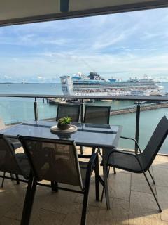 Sip champagne at Sunset at the Darwin Waterfront - 7