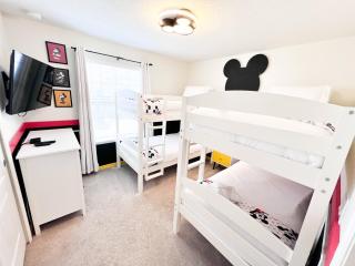 2442 Elegance at Windsor Resort 5-Bd Disney area - 1