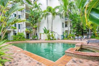 Luxury Retreat in Cairns with Pool - Cairns - 9