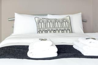 magnificent 3BR Apt with Balcony - Londra - 5