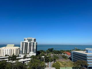 Light and Spacious CBD Apartment with Ocean views - 8