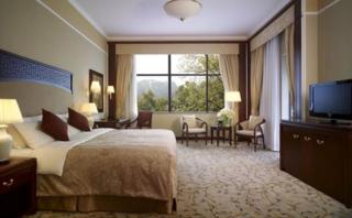 Shangri-La Hangzhou - The back garden of West Lake - 4