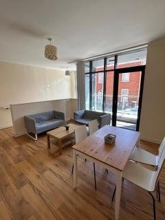 004 Spacious 3 Bed Apartment in Dublin City Centre - Dublin - 0