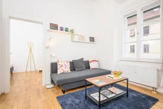 Anna and Friends First floor - 8