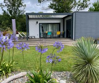 Beautiful ecolodge with heated pool all year round in Charente-Maritime - Les Mathes - 0