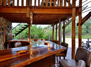 Rhino Post Safari Lodge - 8