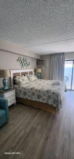 Oceanfront Efficiency T1106 - Myrtle Beach - 0