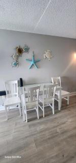 Oceanfront Efficiency T1106 - Myrtle Beach - 9