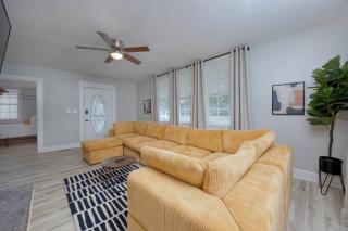 NEW City Mills Retreat 5min to Uptown 20min to Fort Moore - Columbus - 6