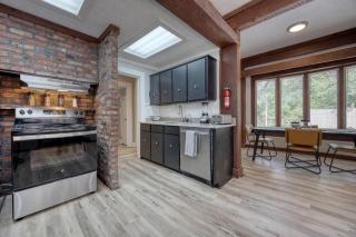 NEW City Mills Retreat 5min to Uptown 20min to Fort Moore - Columbus - 1