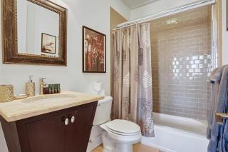 Corner View Broughton Penthouse with FREE Reserved Parking - Savannah - 6