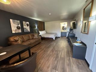 The Roscoe Boutique Motel - 6