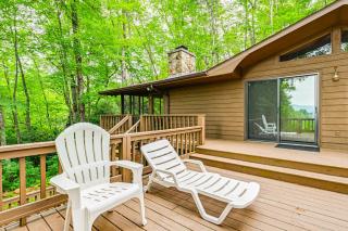 Smoky Mountain Cabin with Fire Pit and Stunning Views! - 5