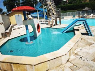 Bungalow camping 3 étoiles - Chazelles-sur-Lyon - 8