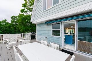 Spacious 3BR Sunset Island Beach House - 4