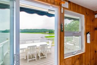 Spacious 3BR Sunset Island Beach House - 6
