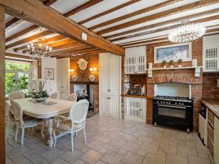 Entire House located close to The Cotswolds - Chippenham - 8