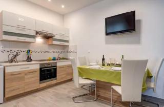 Temple L Apartments 3 - private parking spot - Split - 6