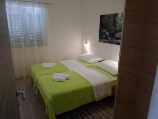 Apartment Center Njivice - Njivice - 9